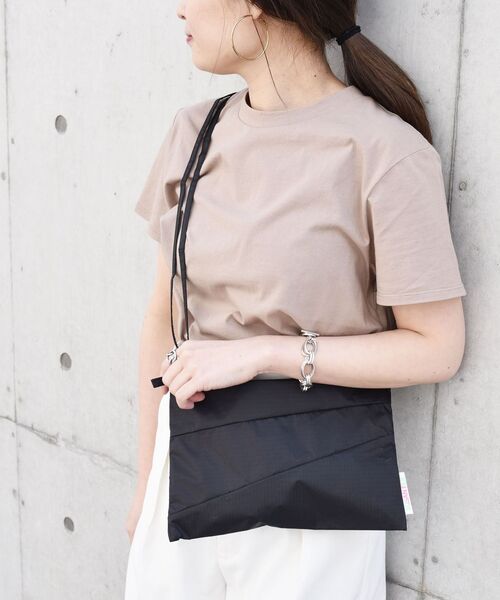 SUSAN BIJL(スーザンベル)の「SUSAN BIJL:SACOHE◇(ショルダーバッグ・レディース・ライトブルー/ブラック/イエロー・ONE SIZE)」の3枚目の写真