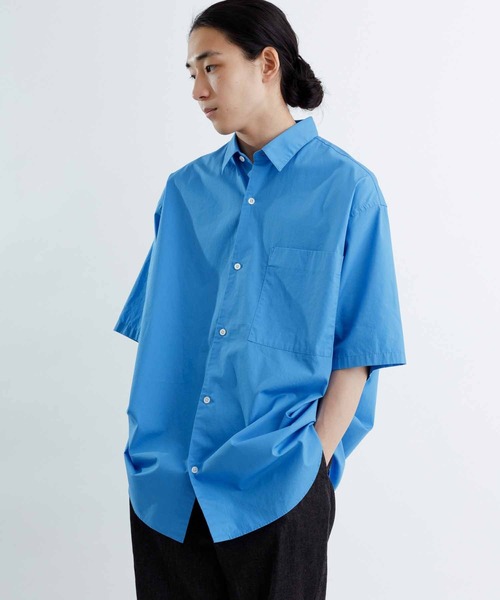 ADAM ET ROPE'（アダムエロペ）の「ビッグシルエット レギュラーカラー 半袖シャツ（シャツ/ブラウス・メンズ・ホワイト/ブルー・M/L）」の3枚目の写真