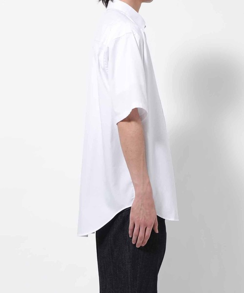 ADAM ET ROPE'（アダムエロペ）の「ビッグシルエット レギュラーカラー 半袖シャツ（シャツ/ブラウス・メンズ・ホワイト/ブルー・M/L）」の6枚目の写真