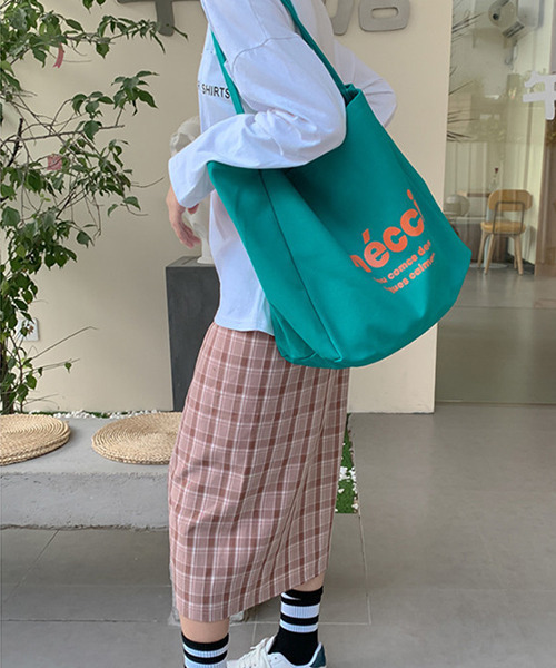 c.u.l（シーユーエル）の「【c.u.l】mecciロゴキャンパスカラートートバッグ cula394（トートバッグ・レディース・ピンク/イエロー/オレンジ/グリーン/アイボリー・FREE）」の13枚目の写真