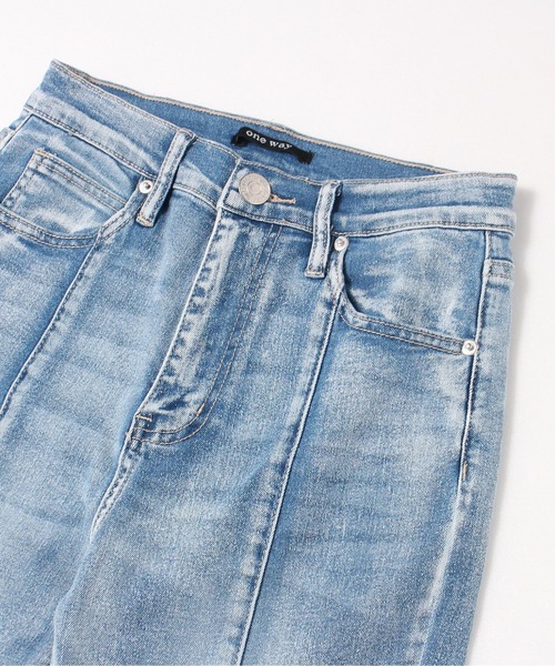one way（ワンウェイ）の「センタースリットデニムフレアパンツ（デニムパンツ・レディース・ライトブルー/ブラック系その他/ダークブルー・S/M）」の4枚目の写真
