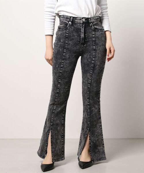 one way（ワンウェイ）の「センタースリットデニムフレアパンツ（デニムパンツ・レディース・ライトブルー/ブラック系その他/ダークブルー・S/M）」の12枚目の写真