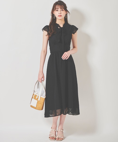 31 Sons de mode（トランテアン　ソン　ドゥ　モード）の「リボンタイラッフルスリーブワンピース（ワンピース・レディース・ピンク/ブラック/オフホワイト・36/38）」の2枚目の写真