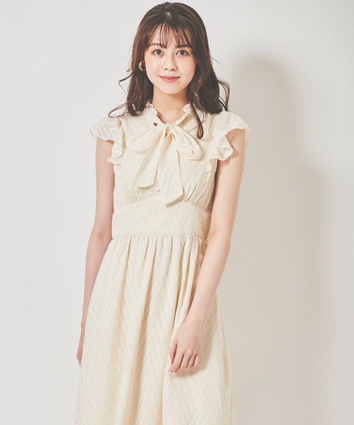 31 Sons de mode（トランテアン　ソン　ドゥ　モード）の「リボンタイラッフルスリーブワンピース（ワンピース・レディース・ピンク/ブラック/オフホワイト・36/38）」の8枚目の写真