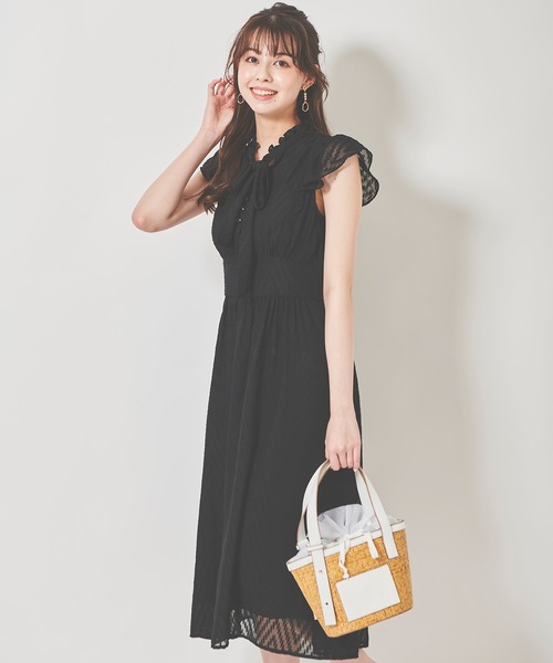 31 Sons de mode（トランテアン　ソン　ドゥ　モード）の「リボンタイラッフルスリーブワンピース（ワンピース・レディース・ピンク/ブラック/オフホワイト・36/38）」の15枚目の写真