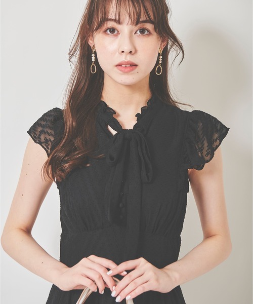 31 Sons de mode（トランテアン　ソン　ドゥ　モード）の「リボンタイラッフルスリーブワンピース（ワンピース・レディース・ピンク/ブラック/オフホワイト・36/38）」の17枚目の写真