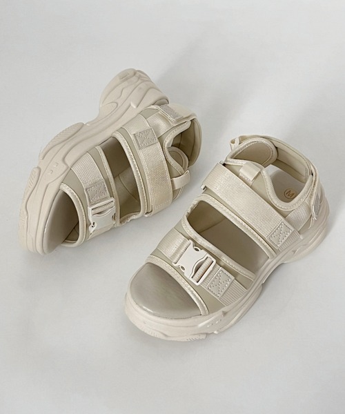 Shoes in Closet（シューズインクローゼット）の「軽量厚底 クッションソール バックルベルト フィット スポーツサンダル 8689（サンダル・レディース・ブラック/アイボリー/ブラック×ホワイト・3L/4L/5L/6L/XS/XXS/LL/S/M/L）」の18枚目の写真