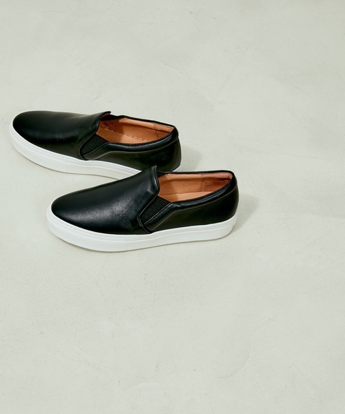 MOHI（モヒ）の「【WEB限定】【MOHI（モヒ）】スリッポン（スリッポン・レディース・ブラック/オフホワイト・36/37/38）」の2枚目の写真