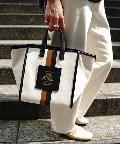 intoxic.（イントキシック）の「intoxic(イントキシック) MINI 2HANDLES/トートバック（トートバッグ・レディース・ブラック/グリーン/アイボリー・F）」の2枚目の写真