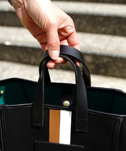 intoxic.（イントキシック）の「intoxic(イントキシック) MINI 2HANDLES/トートバック（トートバッグ・レディース・ブラック/グリーン/アイボリー・F）」の17枚目の写真