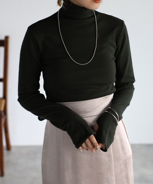 r.（アールドット）の「フィンガーホール タートルニット（ニット/セーター・レディース・ブラック/ダークグリーン/パープル/オレンジ/マスタード/モカ/キナリ/オフホワイト/グレー/ブルー/ブラウン/ライム/レッド/チャコールグレー/ターコイズブルー/グリーン/ピンク・FREE）」の8枚目の写真