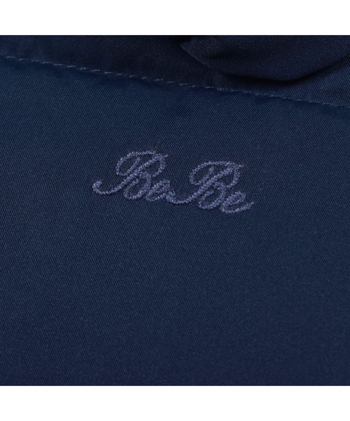 BeBe（ベベ）の「BeBe/撥水 タフタ 裾 フリル ダウン ベスト (90~150cm)（ダウンベスト・キッズ・ピンク/ネイビー・120/140/100/110/90/150/130）」の3枚目の写真