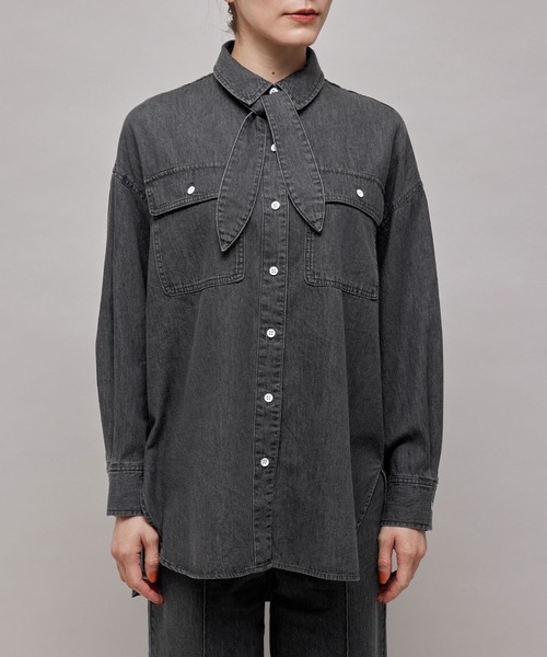 ROPE'（ロペ）の「セットアップ対応/サスティナブルタイ付きデニムシャツ（シャツ/ブラウス・レディース・ブラック/ブルー系その他4・38）」の8枚目の写真