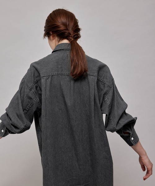 ROPE'（ロペ）の「セットアップ対応/サスティナブルタイ付きデニムシャツ（シャツ/ブラウス・レディース・ブラック/ブルー系その他4・38）」の19枚目の写真