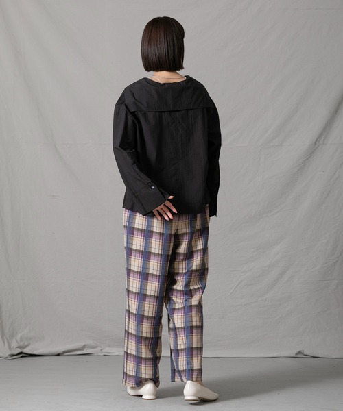 CLOCHE（クロシェ）の「セーラーショート丈プルオーバー（シャツ/ブラウス・レディース・ブラック・FREE）」の2枚目の写真