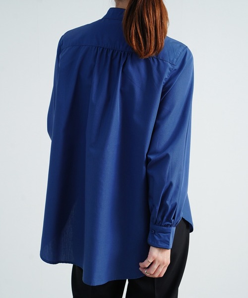 Fizz（フィズ）の「【Fizz/フィズ】　スタンドカラーパイピングブラウス（シャツ/ブラウス・レディース・チャコールグレー/ネイビー/グレイッシュベージュ・M/L）」の4枚目の写真