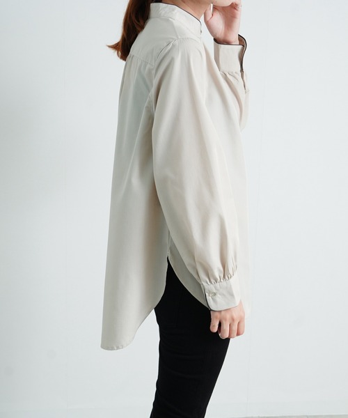 Fizz（フィズ）の「【Fizz/フィズ】　スタンドカラーパイピングブラウス（シャツ/ブラウス・レディース・チャコールグレー/ネイビー/グレイッシュベージュ・M/L）」の7枚目の写真