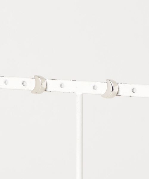 TONE SELECT GOODS(トーンセレクトグッズ)の「925 SILVER ACC/ミニムーンドロップピアスSV925(OG)(ピアス(両耳用)・レディース・シルバー・FREE)」の4枚目の写真