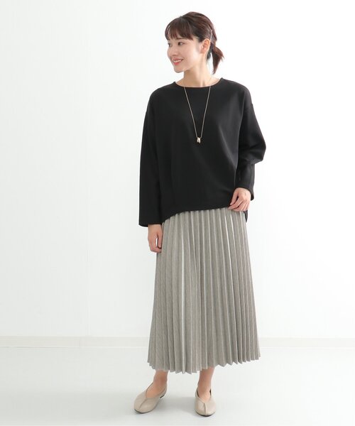 ikka(イッカ)の「カットカルゼ裾タックプルオーバー(Tシャツ/カットソー・レディース・ベージュ/レッド/ブラック・M/L)」の14枚目の写真