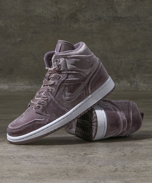 NIKE WMNS AIR JORDAN 1 MID SE DQ8397-500