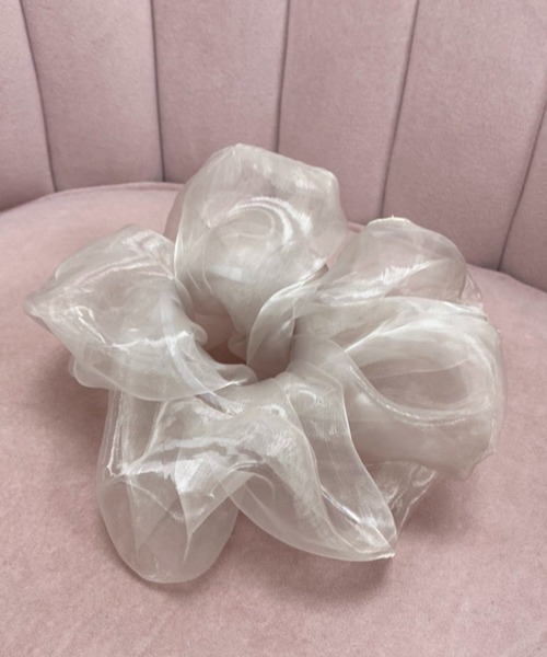 one after another NICE CLAUP（ワンアフターアナザーナイスクラップ）の「シアーシュシュ（ヘアゴム・レディース・ブラック/モカ・FREE）」の11枚目の写真