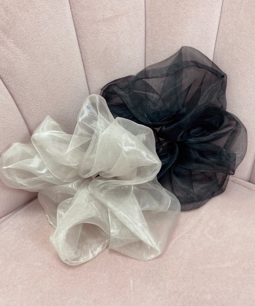 one after another NICE CLAUP（ワンアフターアナザーナイスクラップ）の「シアーシュシュ（ヘアゴム・レディース・ブラック/モカ・FREE）」の9枚目の写真