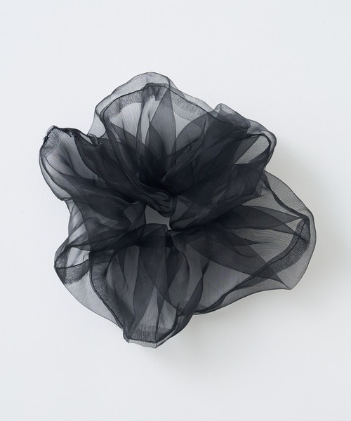 one after another NICE CLAUP（ワンアフターアナザーナイスクラップ）の「シアーシュシュ（ヘアゴム・レディース・ブラック/モカ・FREE）」の12枚目の写真