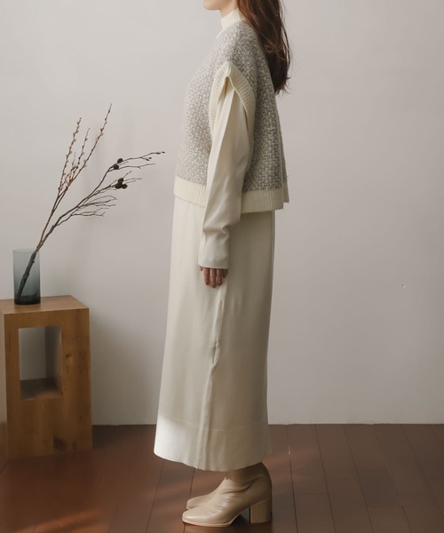 SENSE OF PLACE by URBAN RESEARCH(センスオブプレイスバイアーバンリサーチ)の「ストレッチレイヤードニットワンピース(ワンピース・レディース・グリーン/アイボリー/チャコールグレー・ONE)」の6枚目の写真