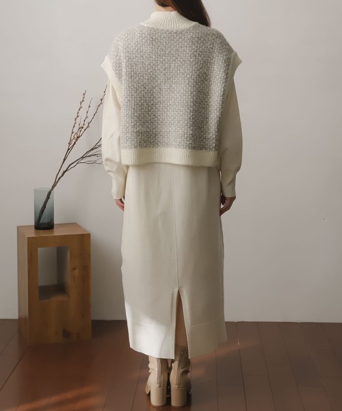 SENSE OF PLACE by URBAN RESEARCH(センスオブプレイスバイアーバンリサーチ)の「ストレッチレイヤードニットワンピース(ワンピース・レディース・グリーン/アイボリー/チャコールグレー・ONE)」の7枚目の写真