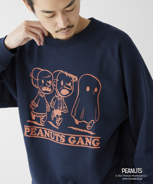 PEANUTS（ピーナッツ）の「【PEANUTS×SPORTS WEAR by relume】別注 カラークルーネックスウェット（スウェット・メンズ・チャコールグレー/ブラック/アイボリー/ブラウン/ネイビー・MEDIUM/LARGE/X-LARGE）」の5枚目の写真