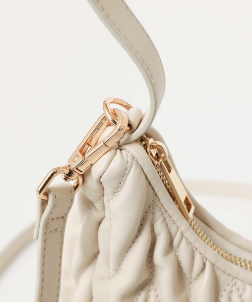 archives（アルシーヴ）の「ウェーブキルトバッグ（ハンドバッグ・レディース・ブラック/アイボリー/ピンクベージュ・FREE）」の21枚目の写真