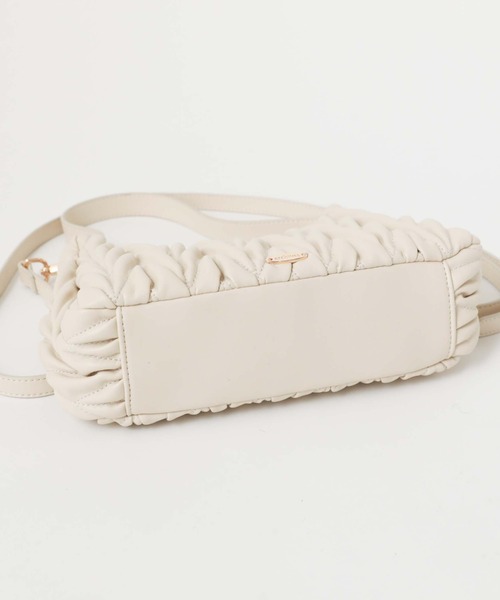 archives（アルシーヴ）の「ウェーブキルトバッグ（ハンドバッグ・レディース・ブラック/アイボリー/ピンクベージュ・FREE）」の20枚目の写真