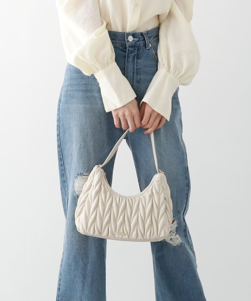 archives（アルシーヴ）の「ウェーブキルトバッグ（ハンドバッグ・レディース・ブラック/アイボリー/ピンクベージュ・FREE）」の5枚目の写真