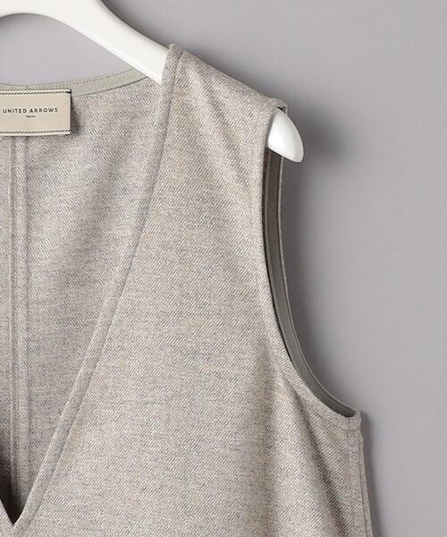 UNITED ARROWS（ユナイテッドアローズ）の「TWD TWL Vネック ジャンパースカート（ジャンパースカート・レディース・ブラック/ベージュ・36/38）」の12枚目の写真