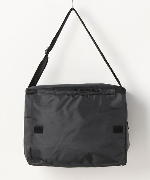 salle de bal（サルデバル）の「PEANUTS / ピーナッツ Snoopy スヌーピー クーラーバッグ L 保温バッグ　保冷バッグ 20L  Snoopy cooler L FRH（トートバッグ・レディース・ベージュ/ホワイト/ブラック・L）」の4枚目の写真