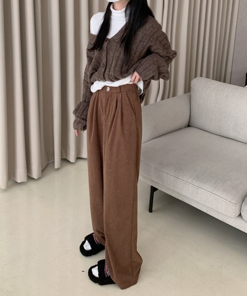 aimoha(アイモハ)の「コーディロイタックワイドパンツ(その他パンツ・レディース・ブラック/ホワイト/イエロー/チョコ・SMALL/MEDIUM/LARGE)」の19枚目の写真