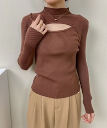 フロントカットアウトトップス