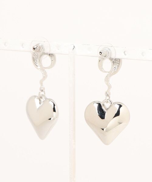tone(トーン)の「【88eighty-eight】BIGハートシルバーピアス【import】(MA)(ピアス(両耳用)・レディース・シルバー・FREE)」の5枚目の写真