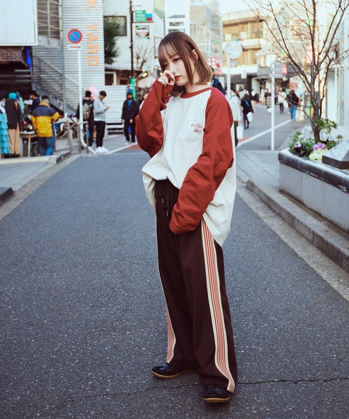 kutir（クティール）の「サイドラインワイドトラックパンツ（その他パンツ・メンズ・パープル/ブラウン/グリーン・SMALL/MEDIUM/LARGE）」の11枚目の写真