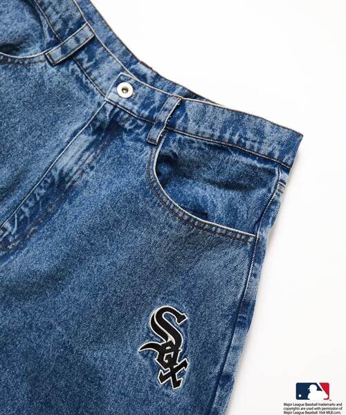 MLB（メジャーリーグベースボール）の「MLB/メジャーリーグベースボール/別注 バギーデニムショーツ/ハーフパンツ/デニムパンツ(限定展開)（デニムパンツ・メンズ・ブルー系その他/サックスブルー/ブラック/ブルー系その他2・LARGE/SMALL/MEDIUM）」の20枚目の写真
