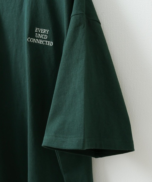 UNCORD（アンコード）の「【UNCORD】One point mock neck T-shirt/ ワンポイント胸刺繍モックネックビッグシルエット半袖Tシャツ（Tシャツ/カットソー・メンズ・杢グレー/グリーン/ホワイト/チャコール/ブラック・MEDIUM/X-LARGE/LARGE）」の20枚目の写真