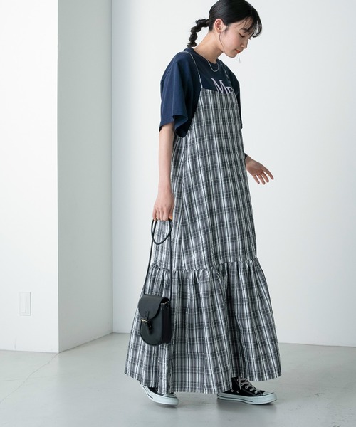 forksy.(フォルクシー)の「【forksy.】バックオープンチェックティアードキャミワンピース(ワンピース・レディース・ブラック/イエロー/ブルー・FREE)」の4枚目の写真