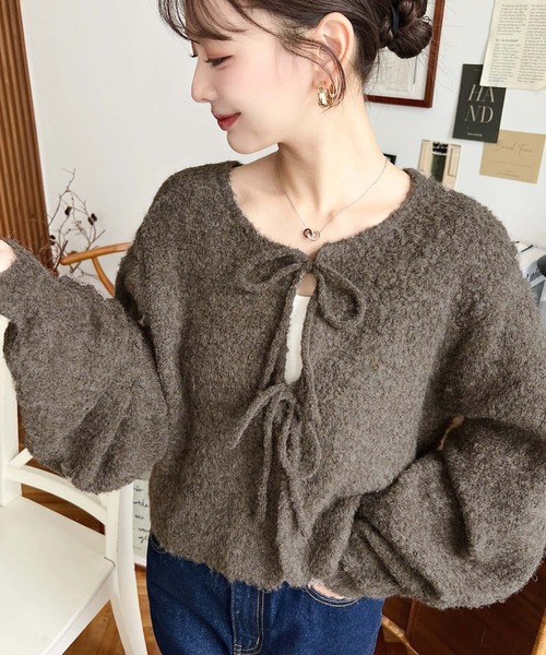 moment+(モーメントプラス)の「【累計販売枚数2万枚突破!】前後2WAYフロントリボンブークレニットカーディガン(カーディガン/ボレロ・レディース・アイボリー/モカ/オレンジ/ベージュ/パープル/チャコールグレー・L/M)」の20枚目の写真