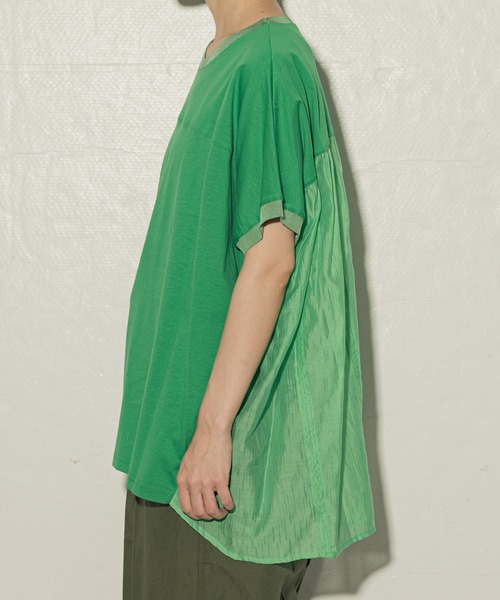 ottilie（オティーリエ）の「tricot tricot 異素材ドルマンプルオーバー ★（Tシャツ/カットソー・レディース・ベージュ/ブラック/グリーン/オフホワイト・FREE）」の6枚目の写真