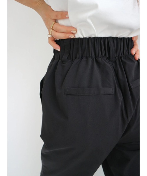 TRUNC(トランクエイティーエイト)の「Ice Touch Tapered Pants(その他パンツ・レディース・グレイッシュベージュ/ブラック・FREE)」の10枚目の写真