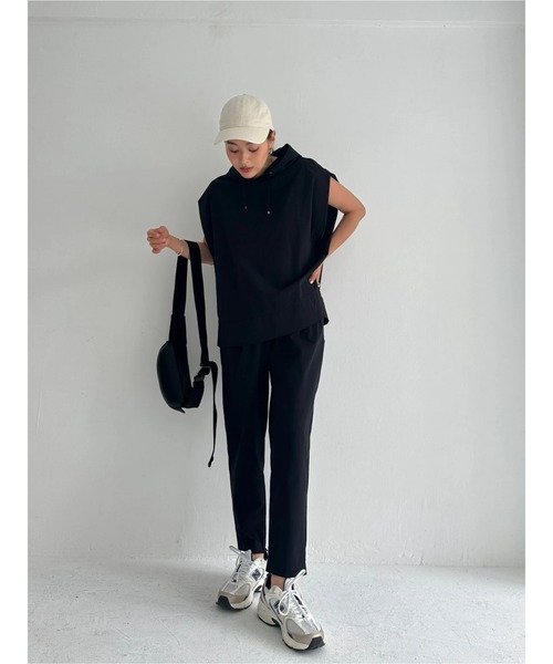 TRUNC(トランクエイティーエイト)の「Ice Touch Tapered Pants(その他パンツ・レディース・グレイッシュベージュ/ブラック・FREE)」の22枚目の写真
