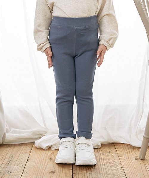 b・ROOM（ビールーム）の「【エニウェアシリーズ】ストレッチスリムパンツ（その他パンツ・キッズ・グレイッシュブルー/ブラック/ダークパープル/カーキ/グレイッシュベージュ・100cm/110cm/120cm/130cm/140cm）」の5枚目の写真