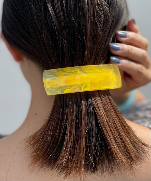 tone(トーン)の「【KuKuLu TOKYO】クリア×マーブル 積層 スクエア バレッタ(バレッタ/ヘアクリップ・レディース・ホワイト/イエロー/ブルー・FREE)」の3枚目の写真