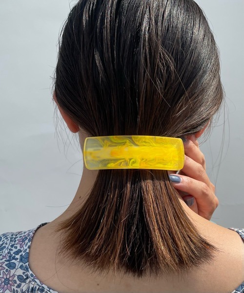 tone(トーン)の「【KuKuLu TOKYO】クリア×マーブル 積層 スクエア バレッタ(バレッタ/ヘアクリップ・レディース・ホワイト/イエロー/ブルー・FREE)」の7枚目の写真