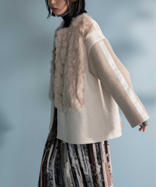 Eimee Law（エイミーロウ）の「ファー&メルトン ミドル丈コート（その他アウター・レディース・チャコールグレー/ライトベージュ/グレイッシュベージュ・38）」の11枚目の写真